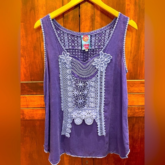 Johnny Was Tops - Johnny Was size medium sleeveless tank top tunic
